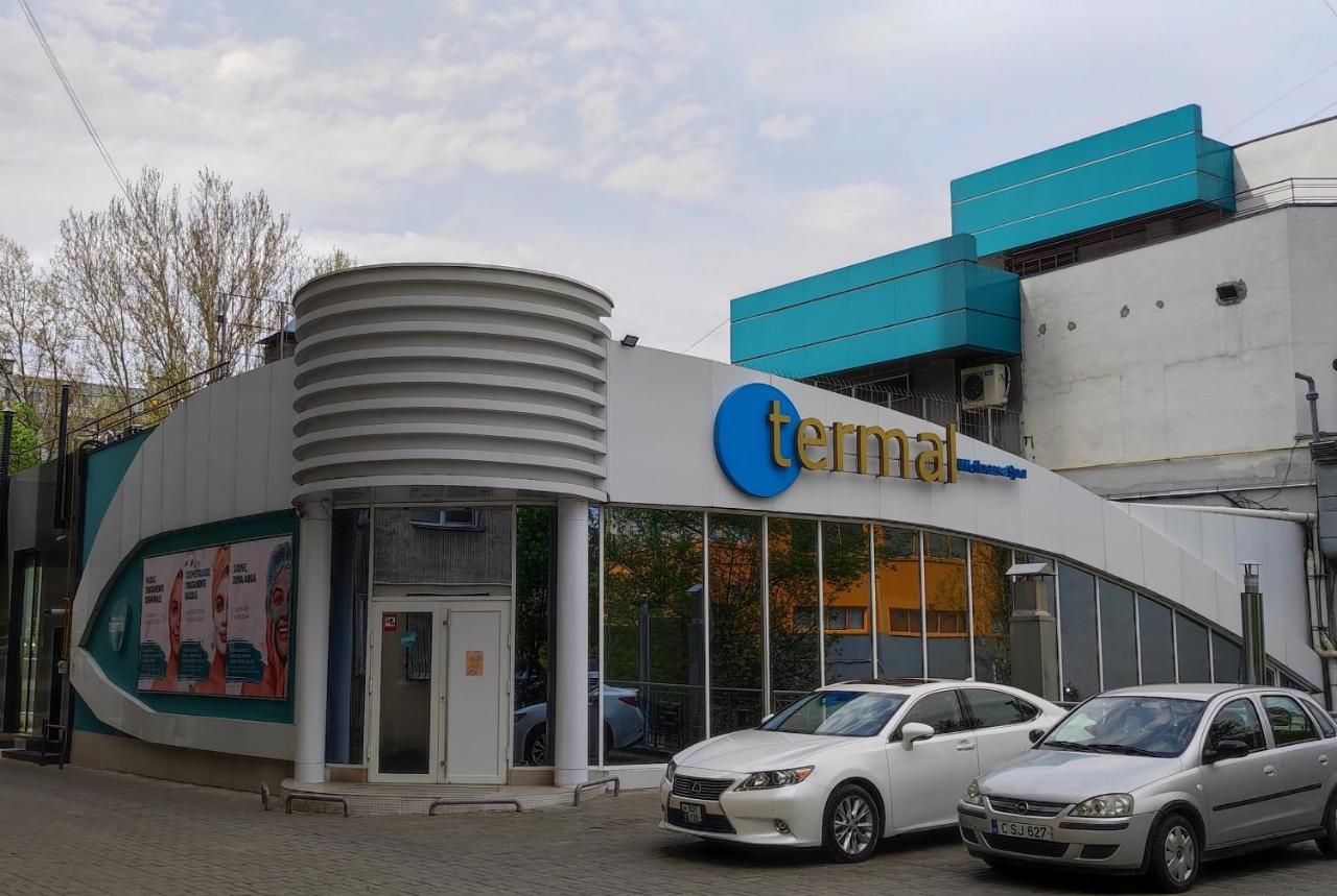 Large Apartment Near The Airport And City Center Chisinau Bagian luar foto