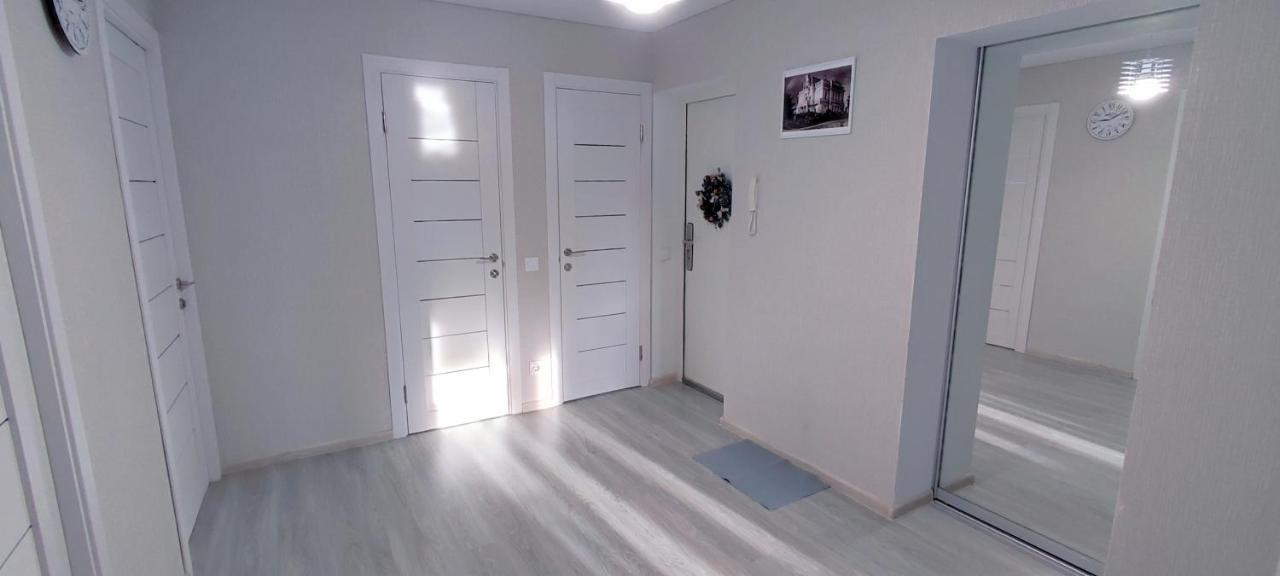 Large Apartment Near The Airport And City Center Chisinau Bagian luar foto