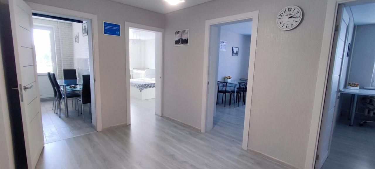 Large Apartment Near The Airport And City Center Chisinau Bagian luar foto